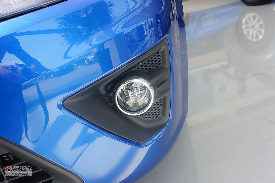 2011款福克斯两厢1.8自动时尚型外观及细节