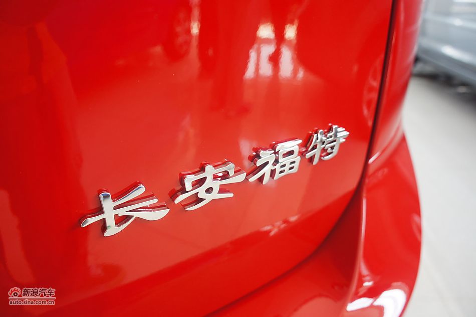 2011款福克斯两厢1.8手动舒适型外观及细节