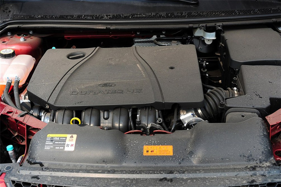 两厢 2013款 1.8L AT 基本型 引擎底盘