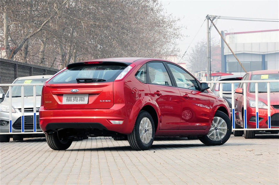 两厢 2013款 1.8L AT 基本型 外观