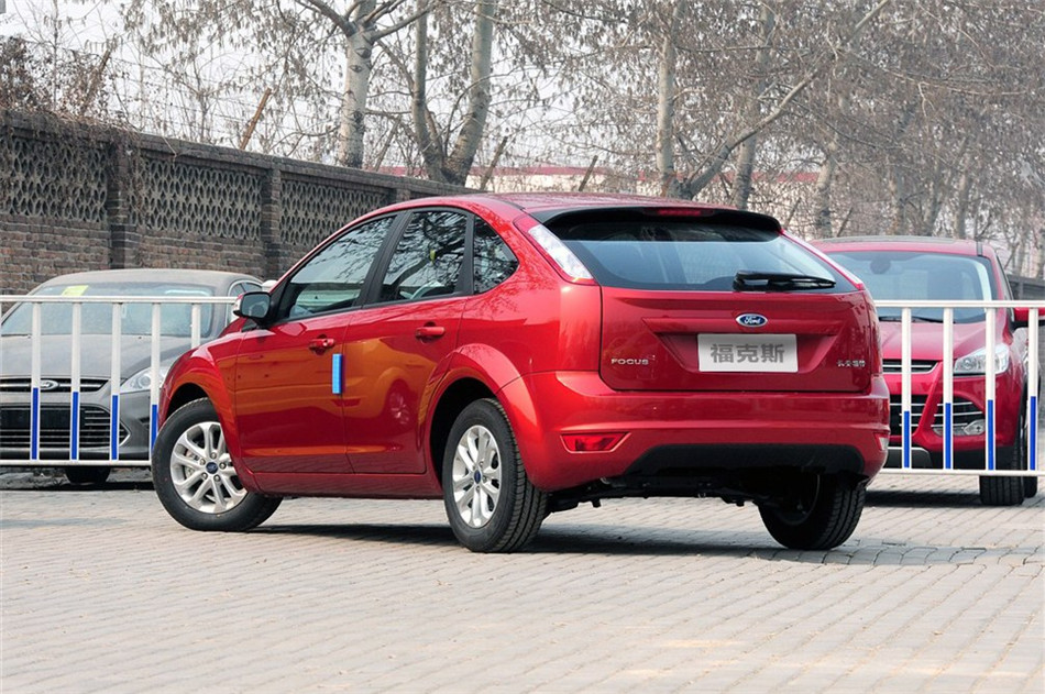 两厢 2013款 1.8L AT 基本型 外观