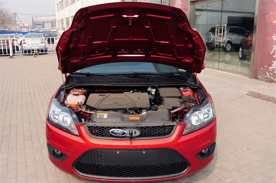 两厢 2013款 1.8L AT 基本型 引擎底盘