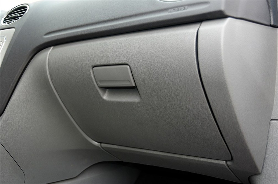 两厢 2013款 1.8L AT 基本型 内饰