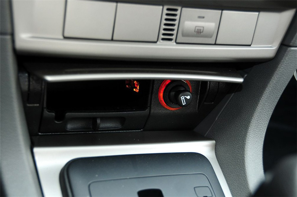 两厢 2013款 1.8L AT 基本型 内饰