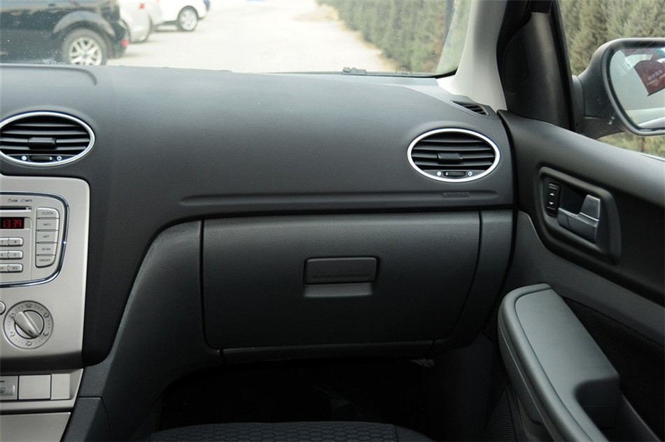 两厢 2013款 1.8L AT 基本型 内饰