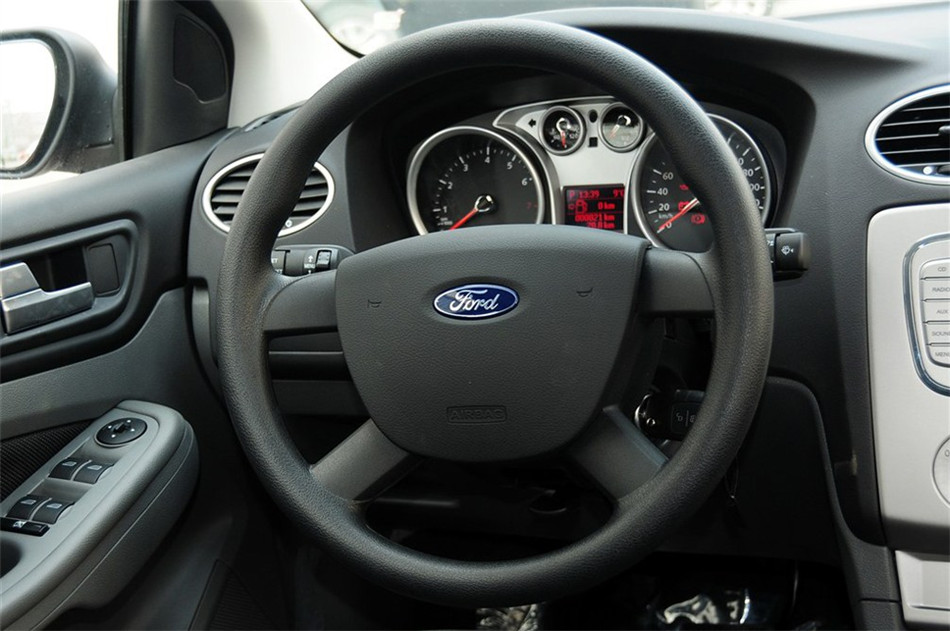 两厢 2013款 1.8L AT 基本型 内饰