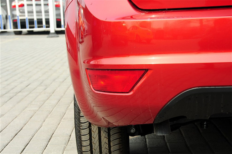 两厢 2013款 1.8L AT 基本型 其他