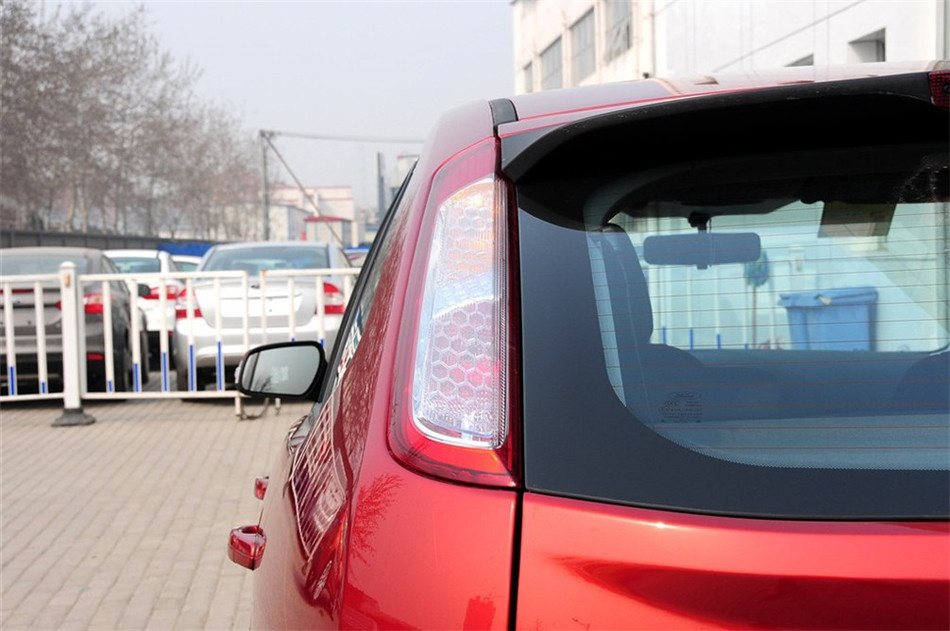 两厢 2013款 1.8L AT 基本型 其他