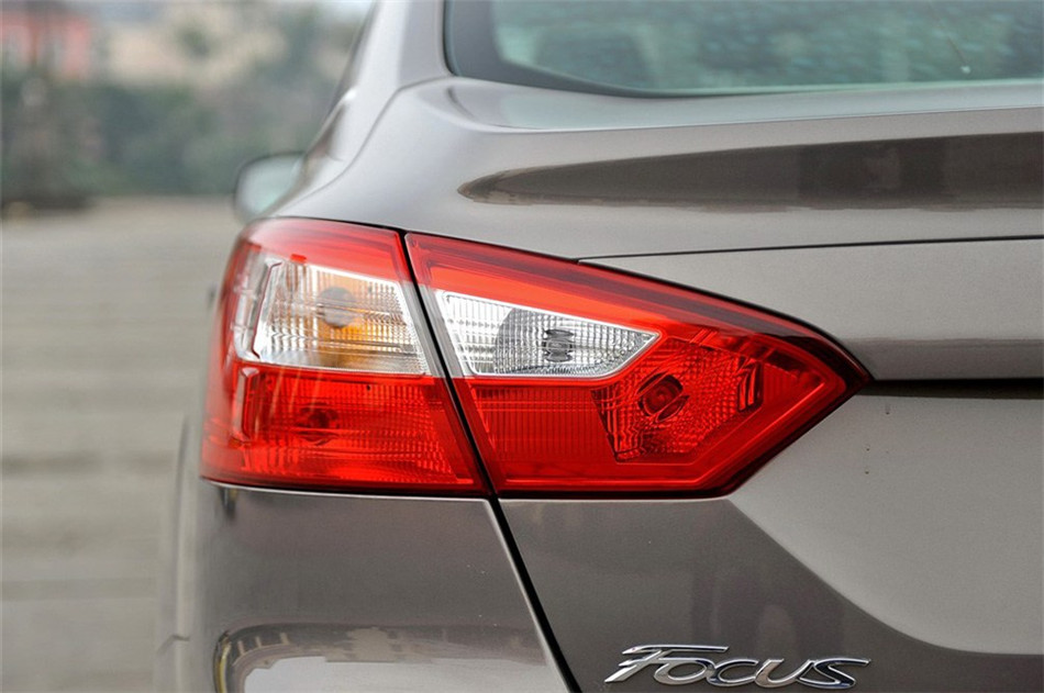 三厢 2012款 2.0L AT 旗舰型 其他