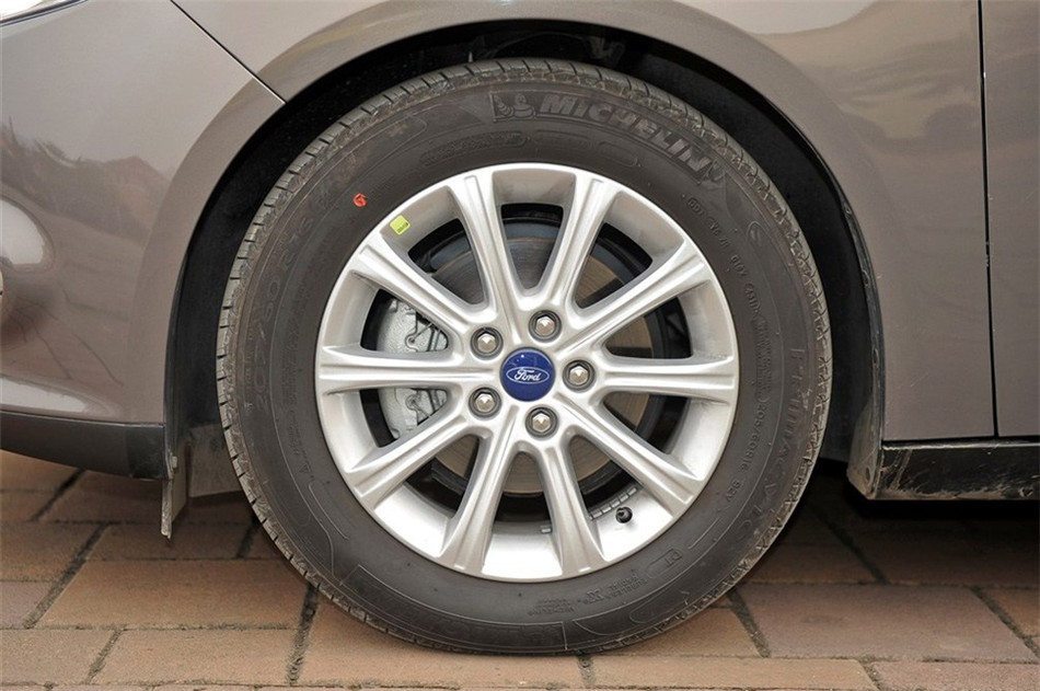 三厢 2012款 2.0L AT 旗舰型 其他