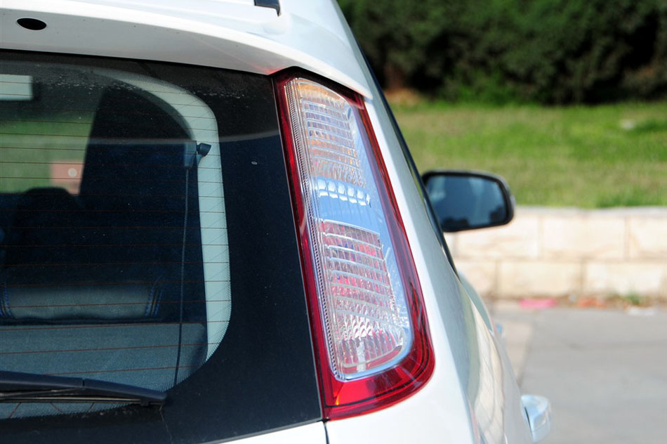 2014款 两厢经典 1.8L 自动酷白典藏版 其他