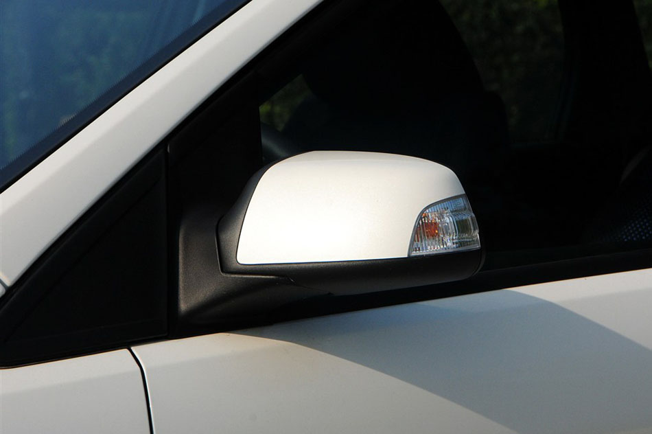 2014款 两厢经典 1.8L 自动酷白典藏版 其他