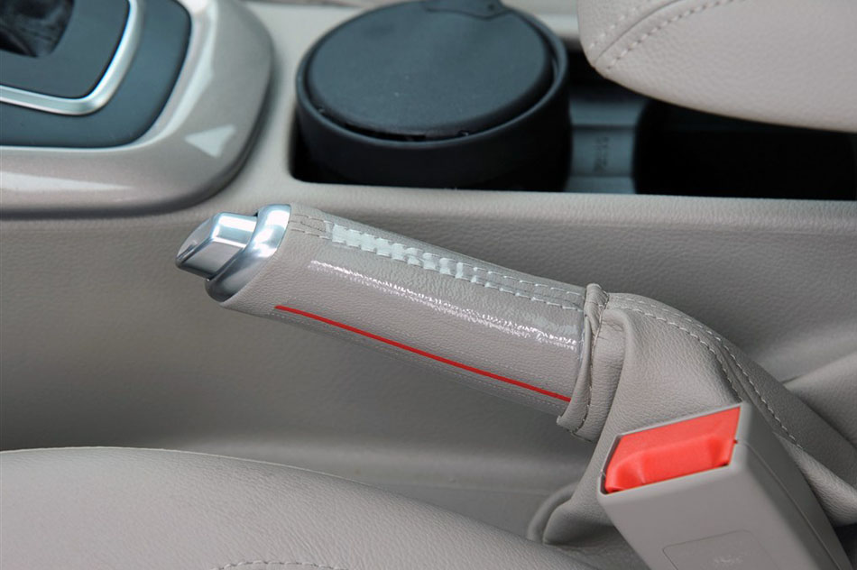 2015款 三厢 1.5L GTDi 自动旗舰型 内饰