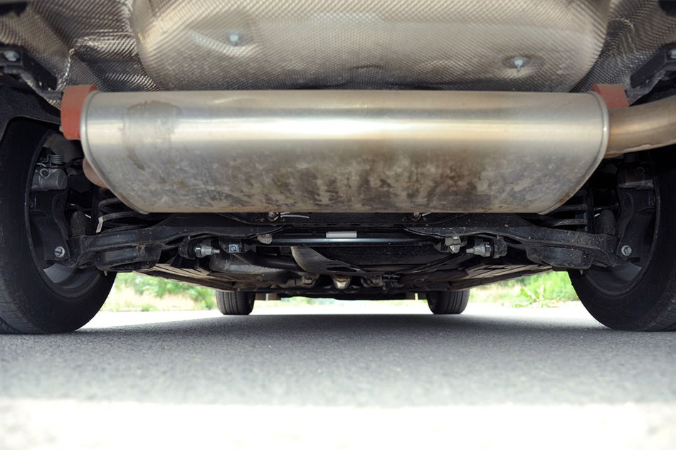 2015款 三厢 1.5L GTDi 自动旗舰型 引擎底盘