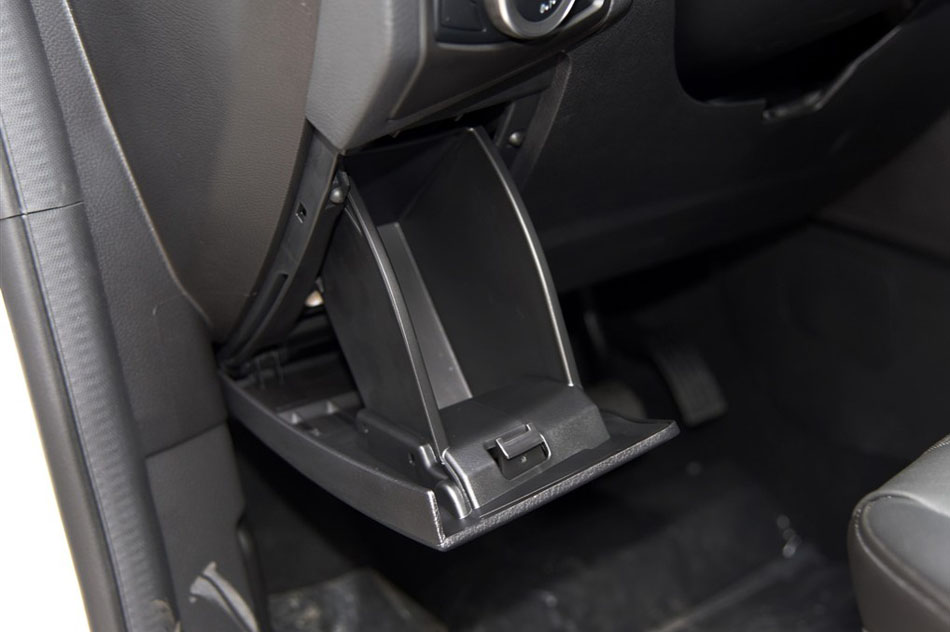 2015款 两厢 1.5L GTDi 自动精英型 内饰