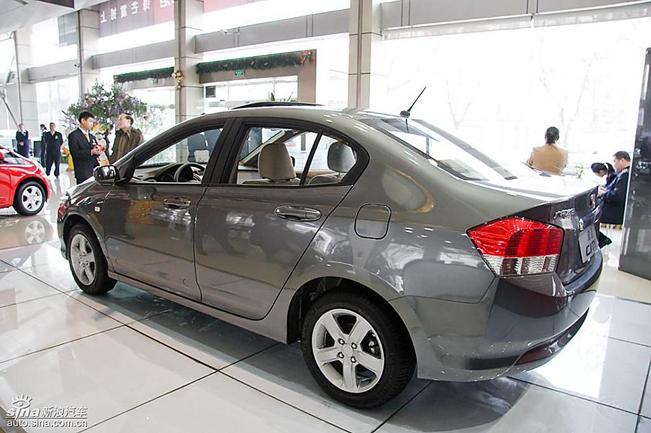 广州本田CITY锋范到店实拍