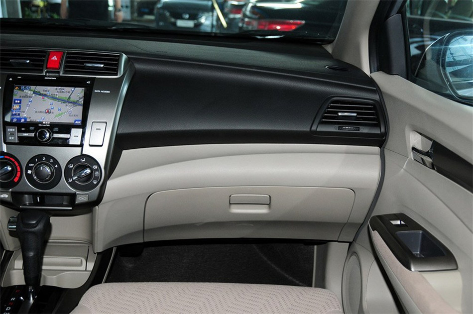 2012款锋范1.8L自动旗舰版