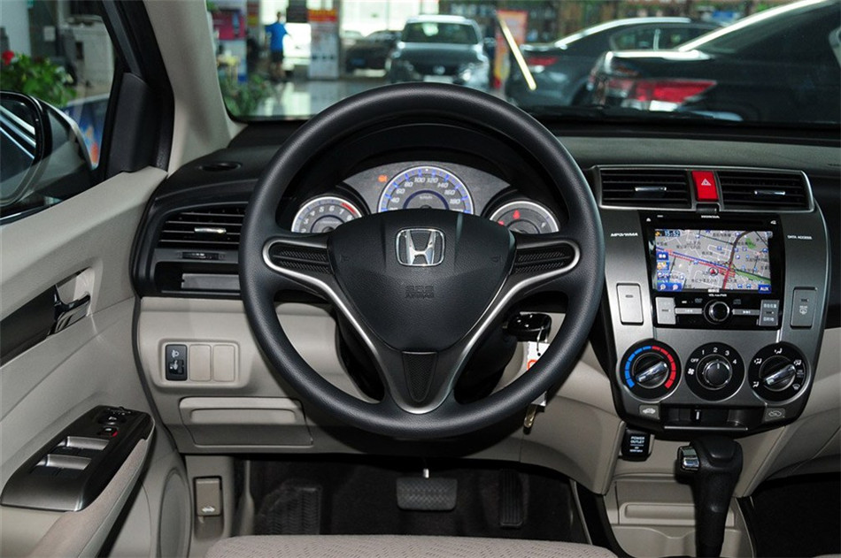 2012款锋范1.8L自动旗舰版