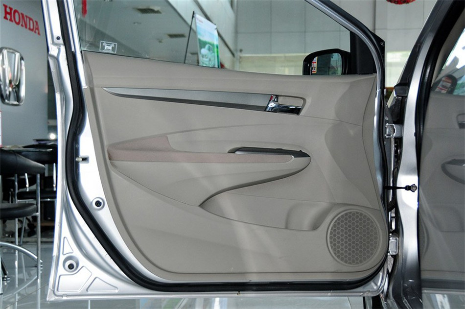 2012款锋范1.8L自动旗舰版