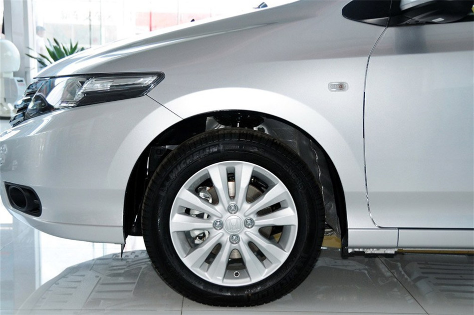 2012款锋范1.8L自动旗舰版