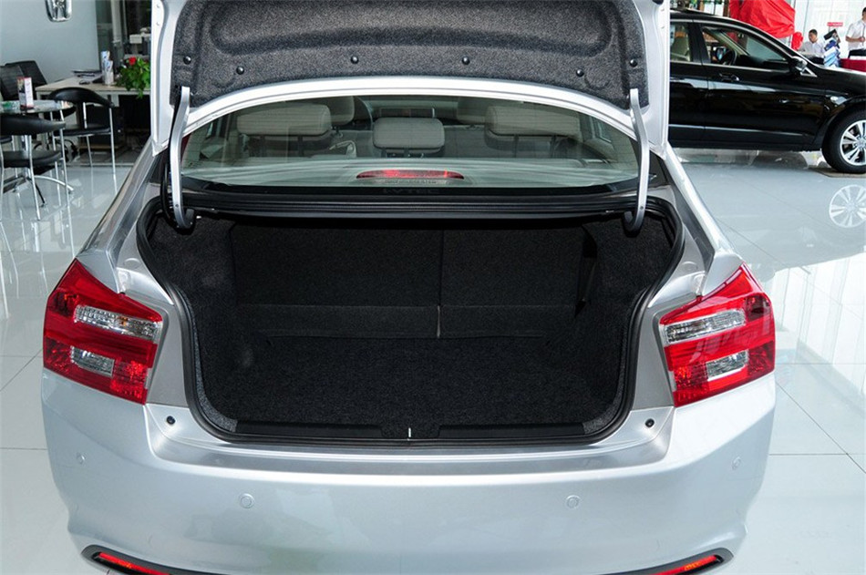 2012款锋范1.8L自动旗舰版