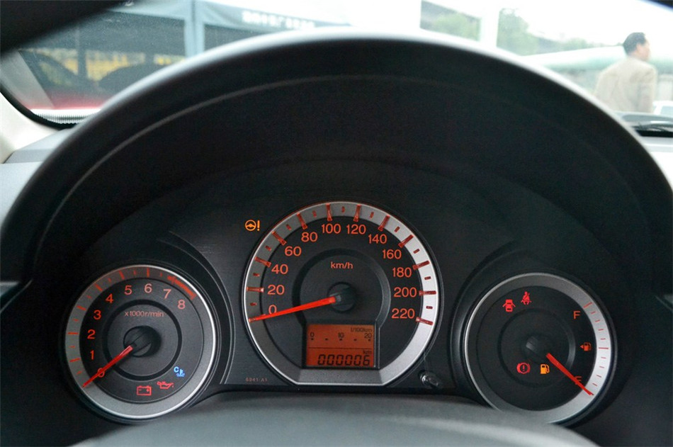 2012款锋范1.5L手动精英品致版