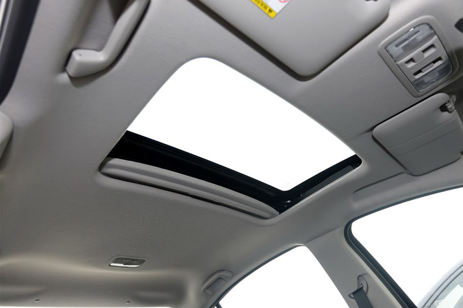 2015款 1.5L CVT旗舰版 座椅空间