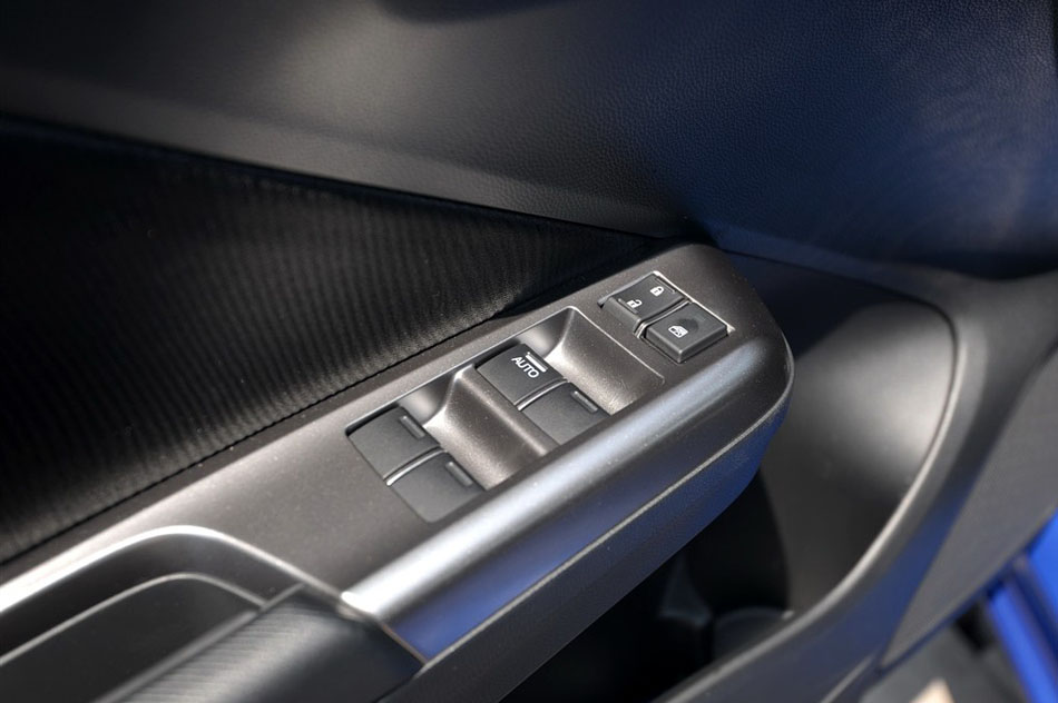 2015款 1.5L CVT旗舰版 座椅空间