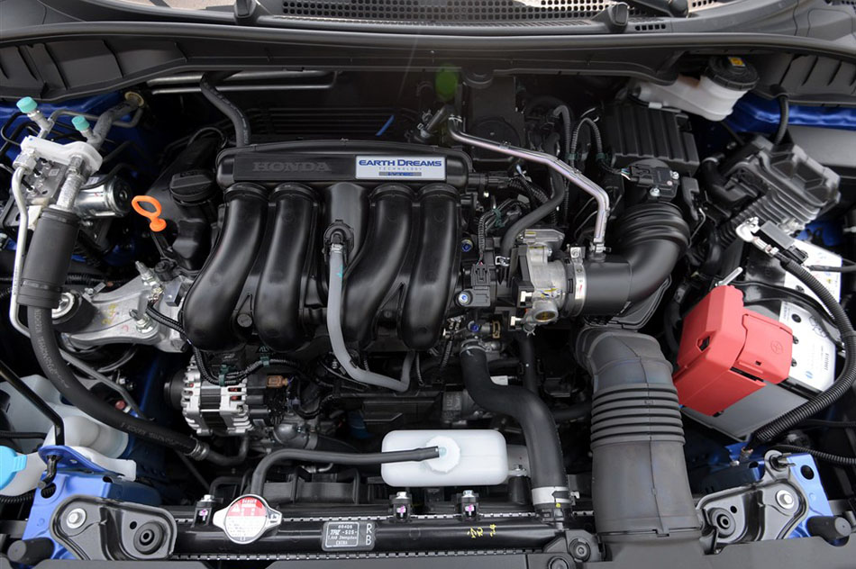 2015款 1.5L CVT旗舰版 引擎底盘