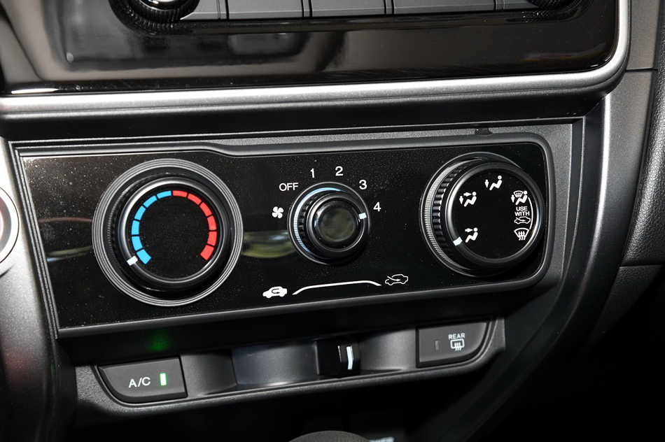 2018款 1.5L CVT型动Pro版 内饰