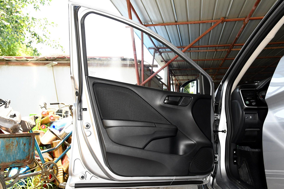 2018款 1.5L CVT型动Pro版 座椅空间