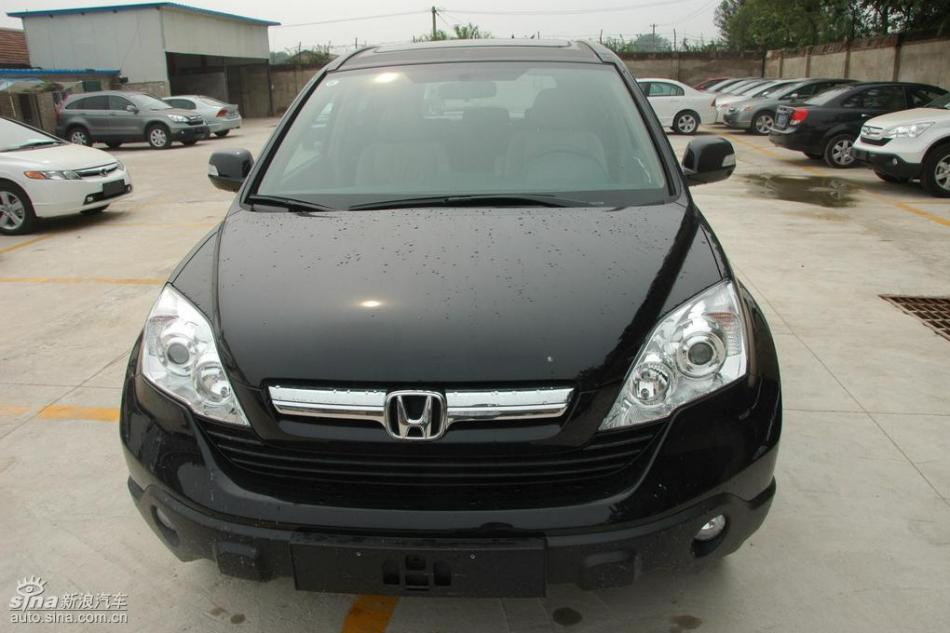CR-V2.4豪华版AT外观