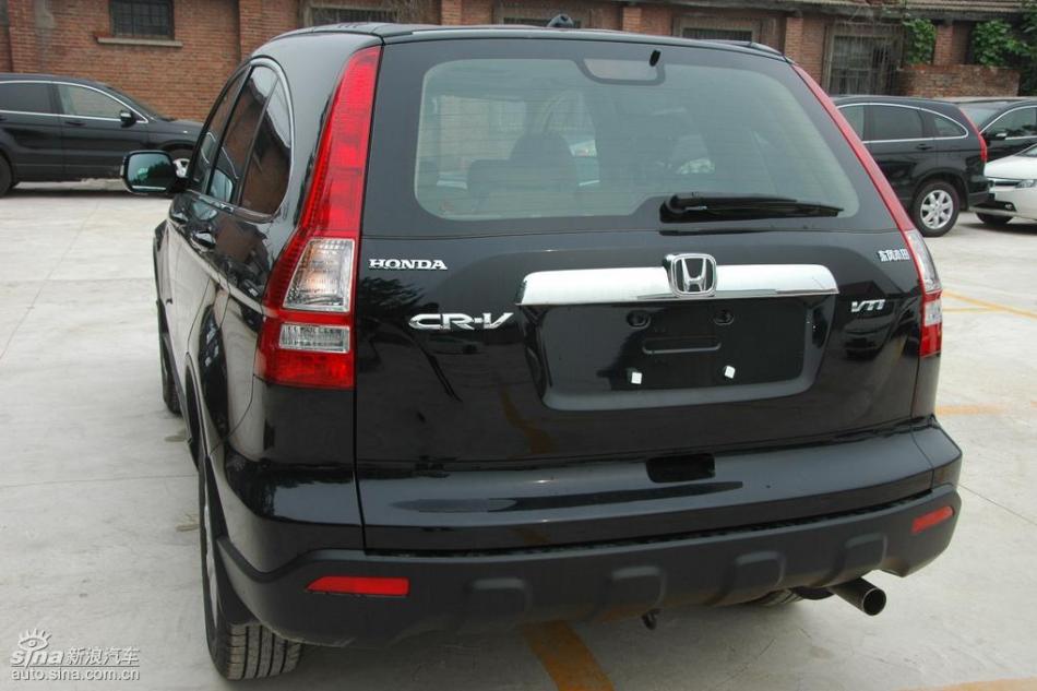 CR-V2.4豪华版AT外观