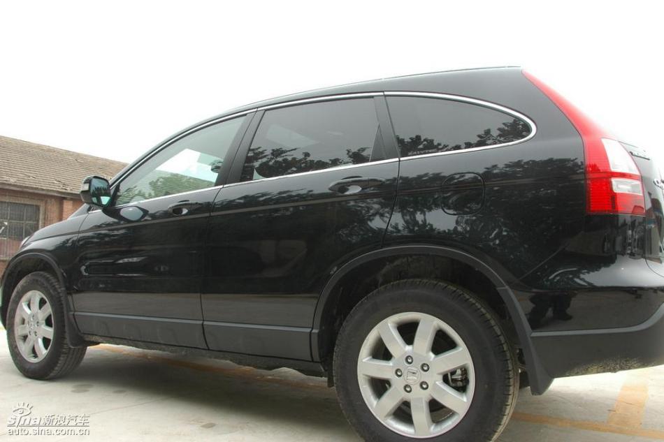 CR-V2.4豪华版AT外观
