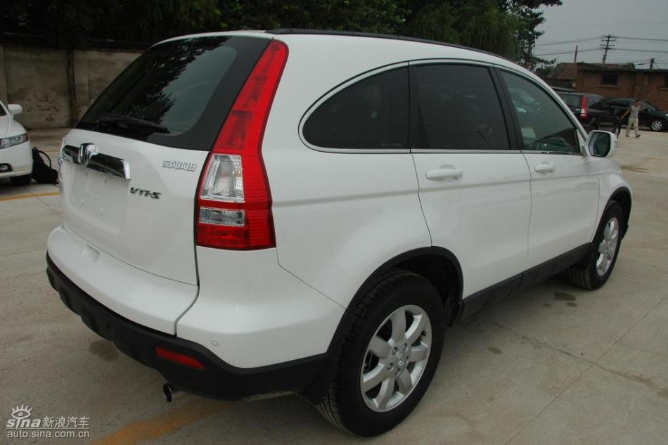 CR-V2.4尊贵版AT外观