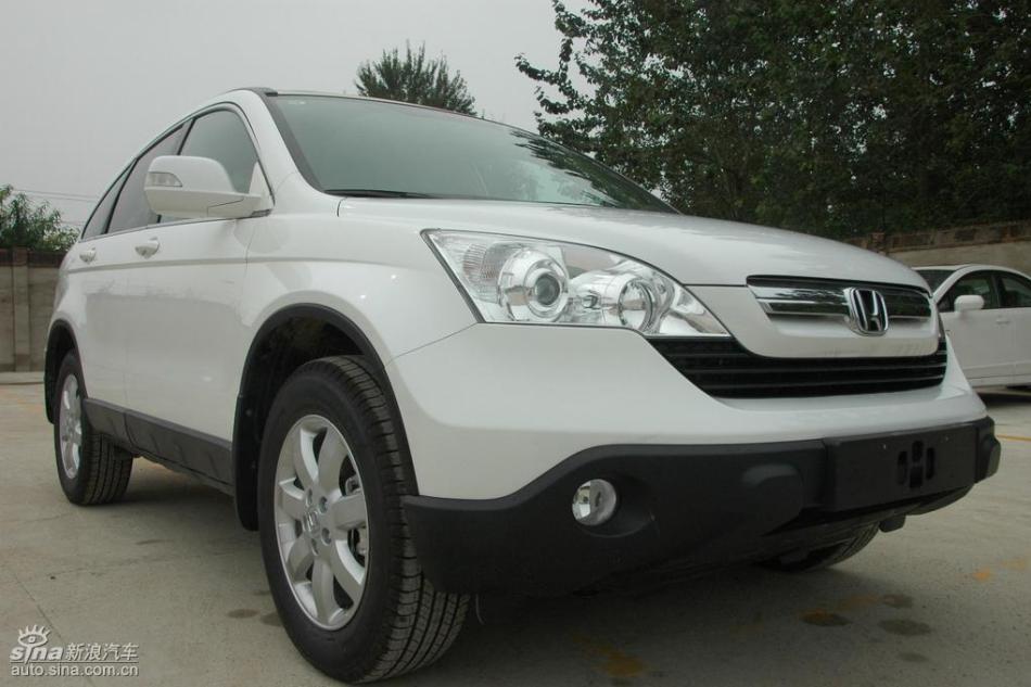 CR-V2.4尊贵版AT外观