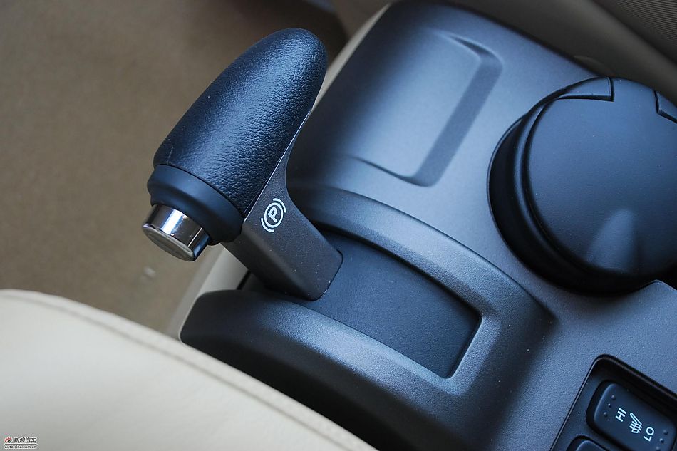 新浪试驾2010款CRV图集-内饰