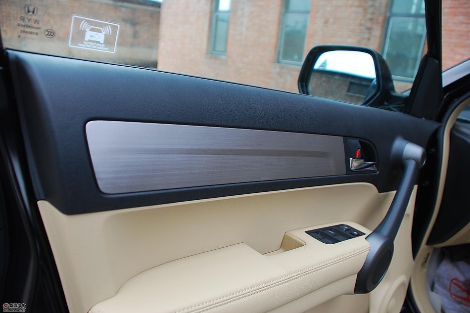 新浪试驾2010款CRV图集-内饰