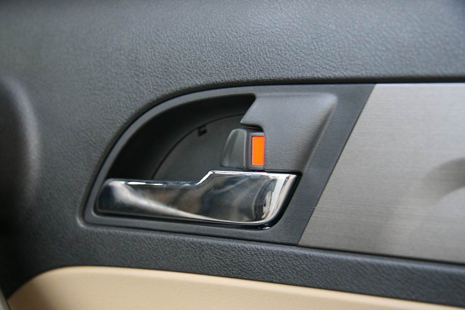 东风本田新CR-V车门内部