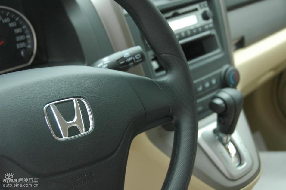 CR-V2.0两驱都市版自动挡内饰