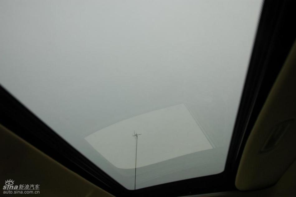 CR-V2.0两驱都市版自动挡内饰