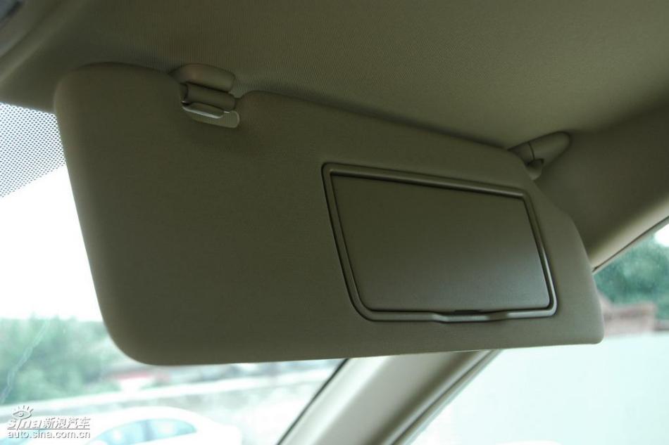 CR-V2.4豪华版AT内饰