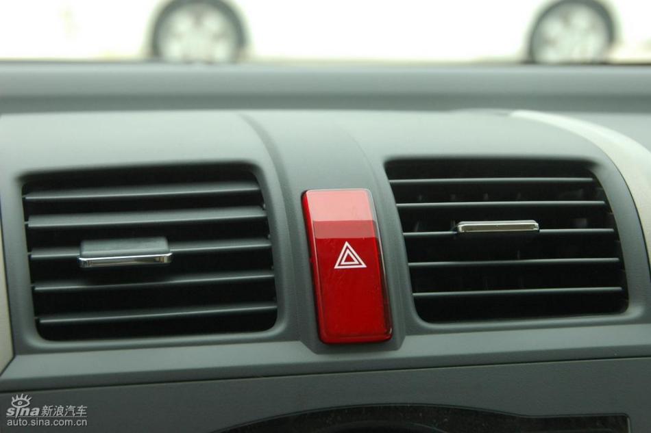 CR-V2.4豪华版AT内饰