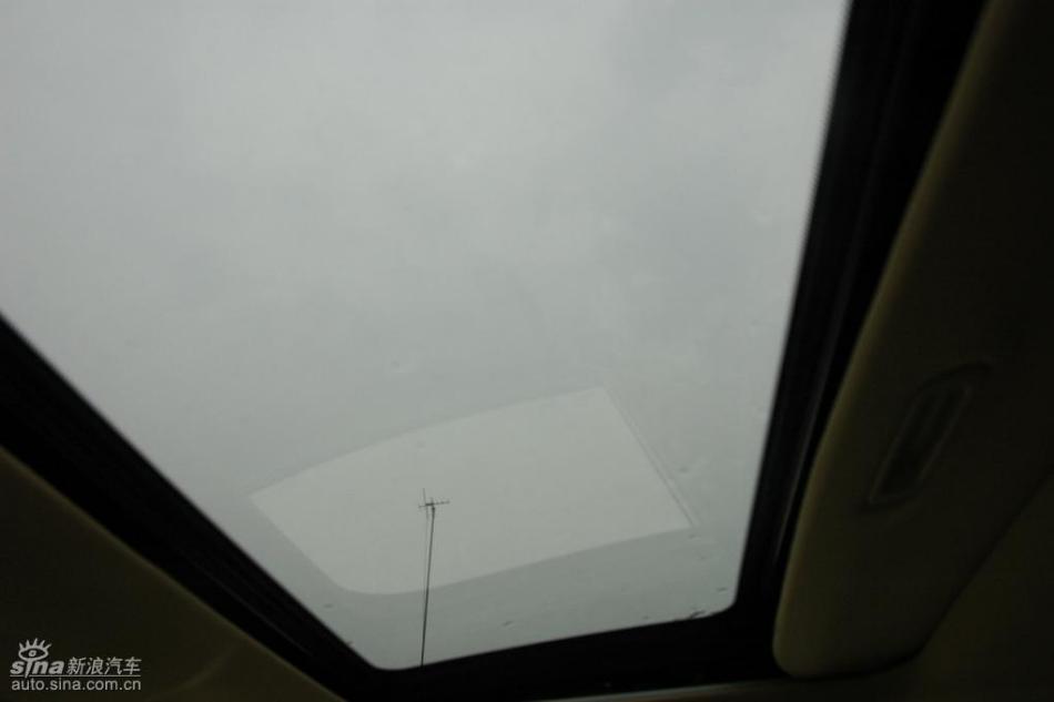 CR-V2.4豪华版AT内饰