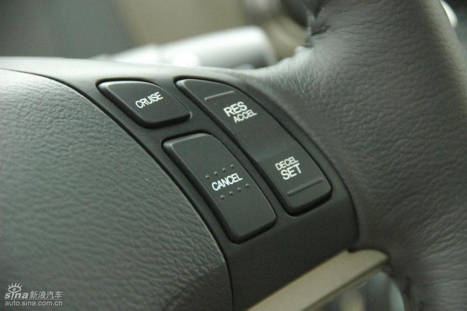 CR-V2.4豪华版AT内饰