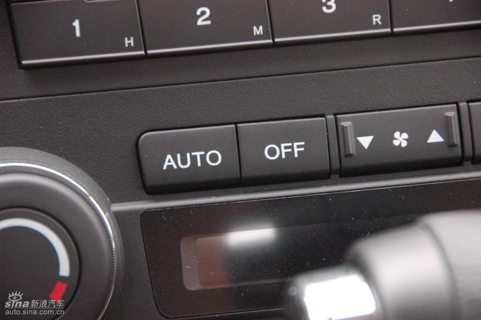 CR-V2.4豪华版AT内饰