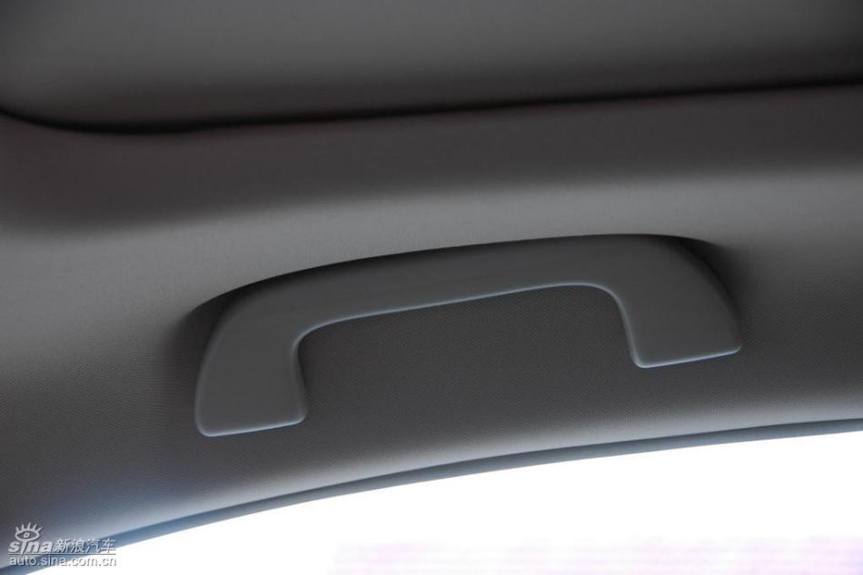 CR-V2.4豪华版AT内饰