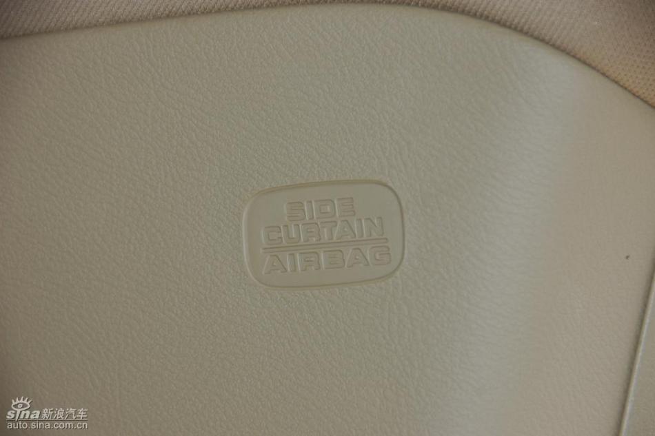 CR-V2.4尊贵版AT外观