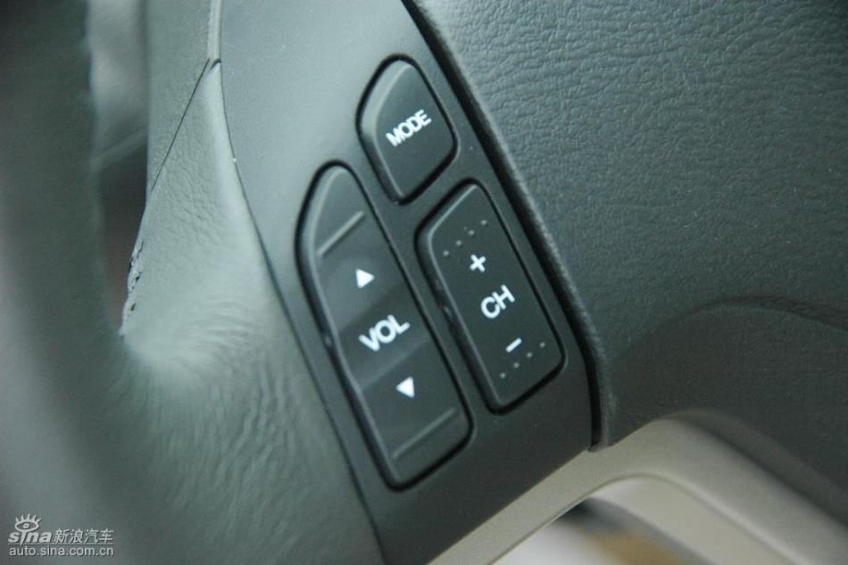 CR-V2.4尊贵版AT内饰