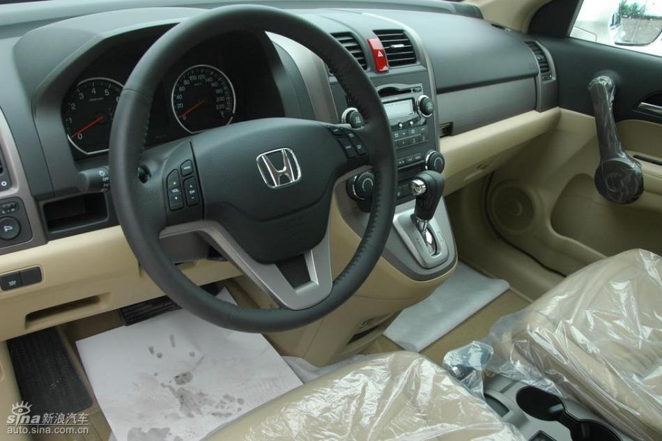 CR-V2.4尊贵版AT内饰
